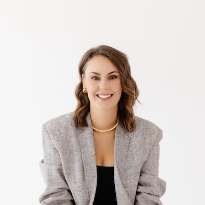 Sara Parker Jones headshot photo